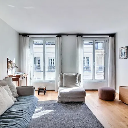 Parisian L Montorgueil Apartment *