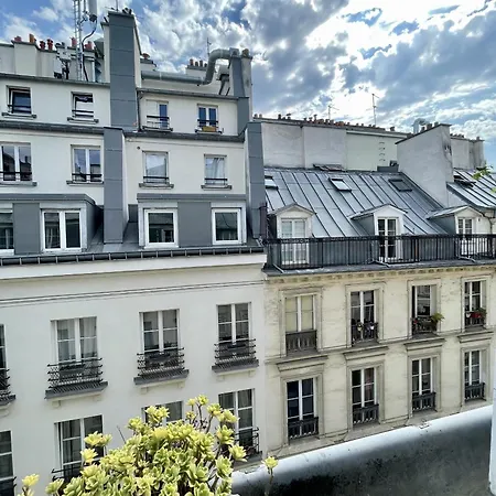 Parisian L Montorgueil Apartment *