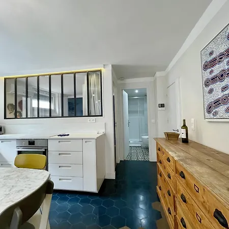 Parisian L Montorgueil Apartment Paris